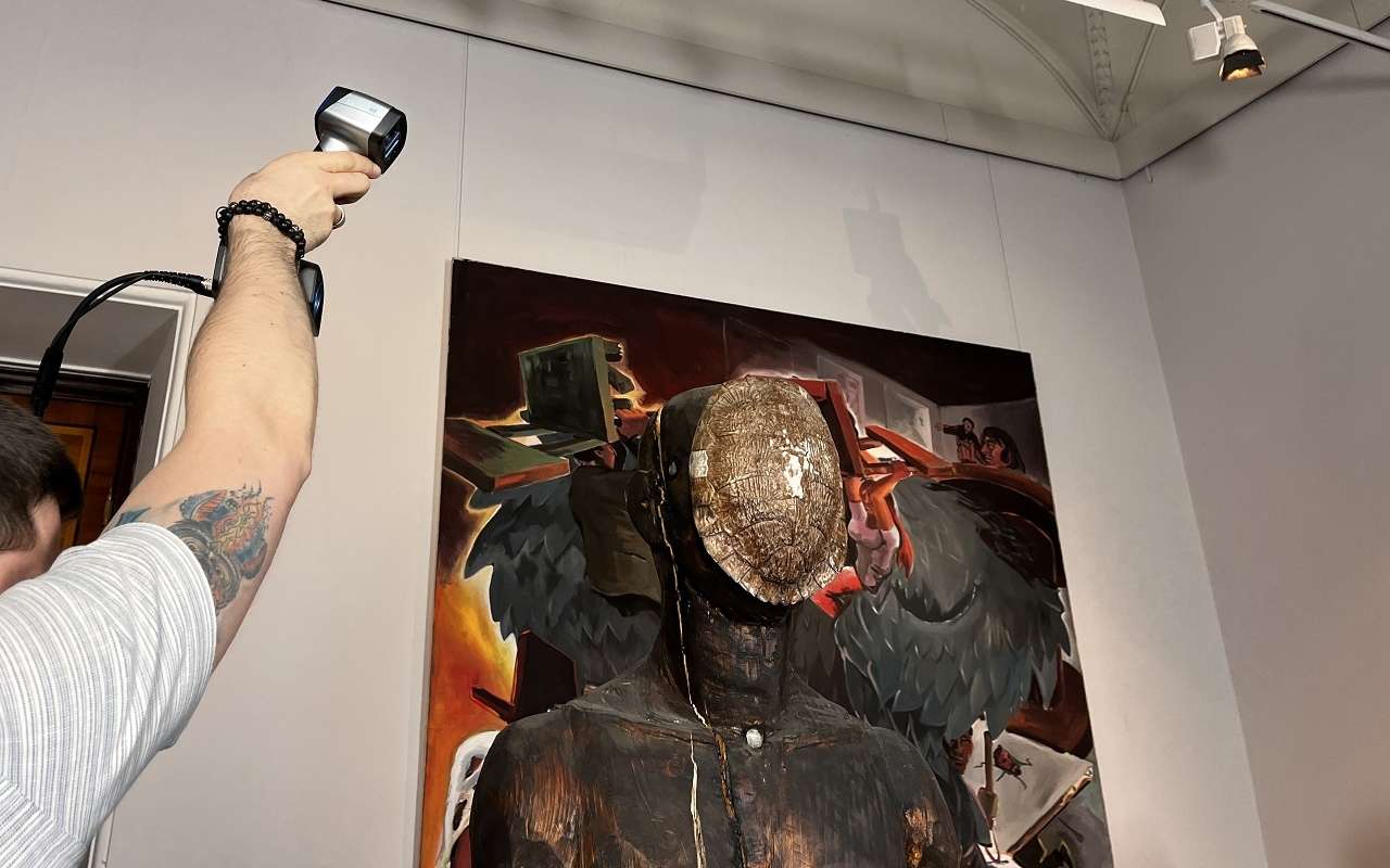 Ученые ЛЭТИ оцифровали два уникальных арт-объекта Русского музея